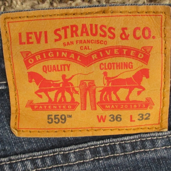 Levi's Jeans men's 39x32 Dark Wash 559 Relaxed Fit Straight Leg Denim - Picture 5 of 8